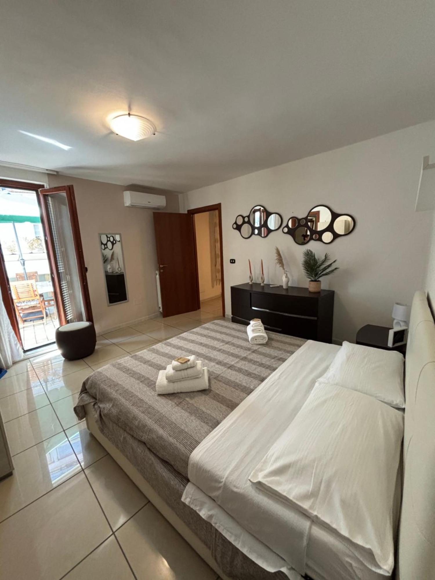 Apartament Le Muse Caserta Zewnętrze zdjęcie